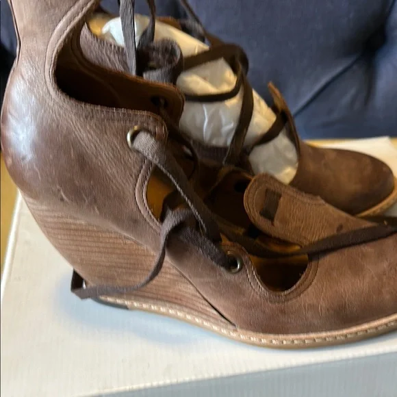 Brown Women's Shoes - Picture 6 of 8